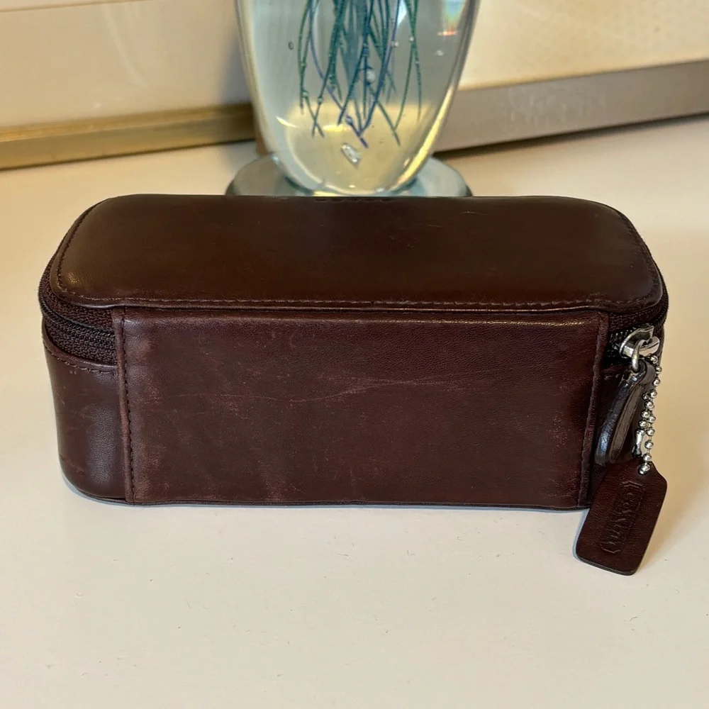 Coach Vintage Leather Chubby Zipper Closure Travel Cosmetic Case with Mirror